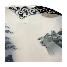Carica l'immagine nel visualizzatore di Gallery, KHODYACHIKH TATIANA, Piattino ovale in porcellana riparazione kintsugi, produzione 1925-1945 circa